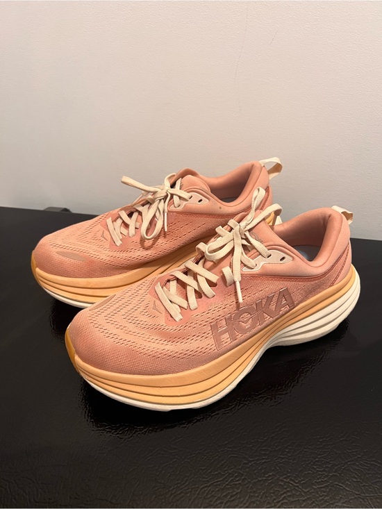Hoka Shoes - Hoka Women's Bondi 8 sneakers in the Sandstone/Cream colorway Size 9.5